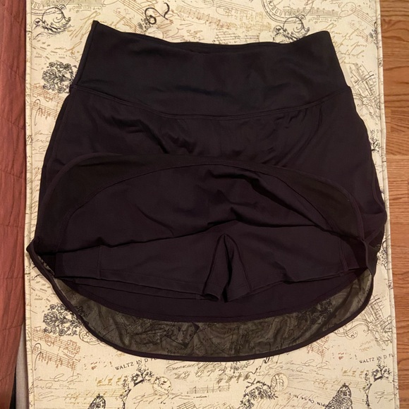 Halara Mesh Mini Golf Skirt w/ Shorts - Picture 6 of 9